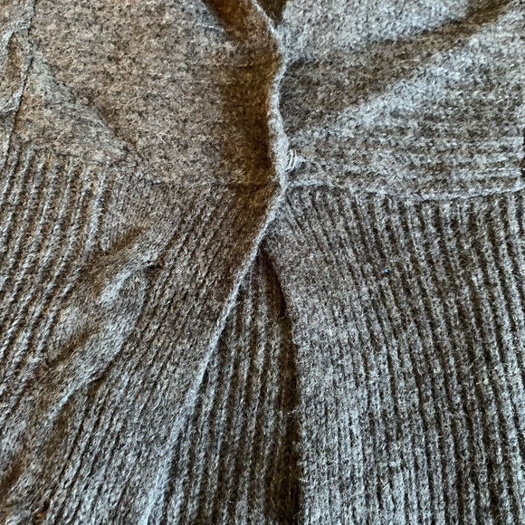 Cardigan - Picture 3 of 4